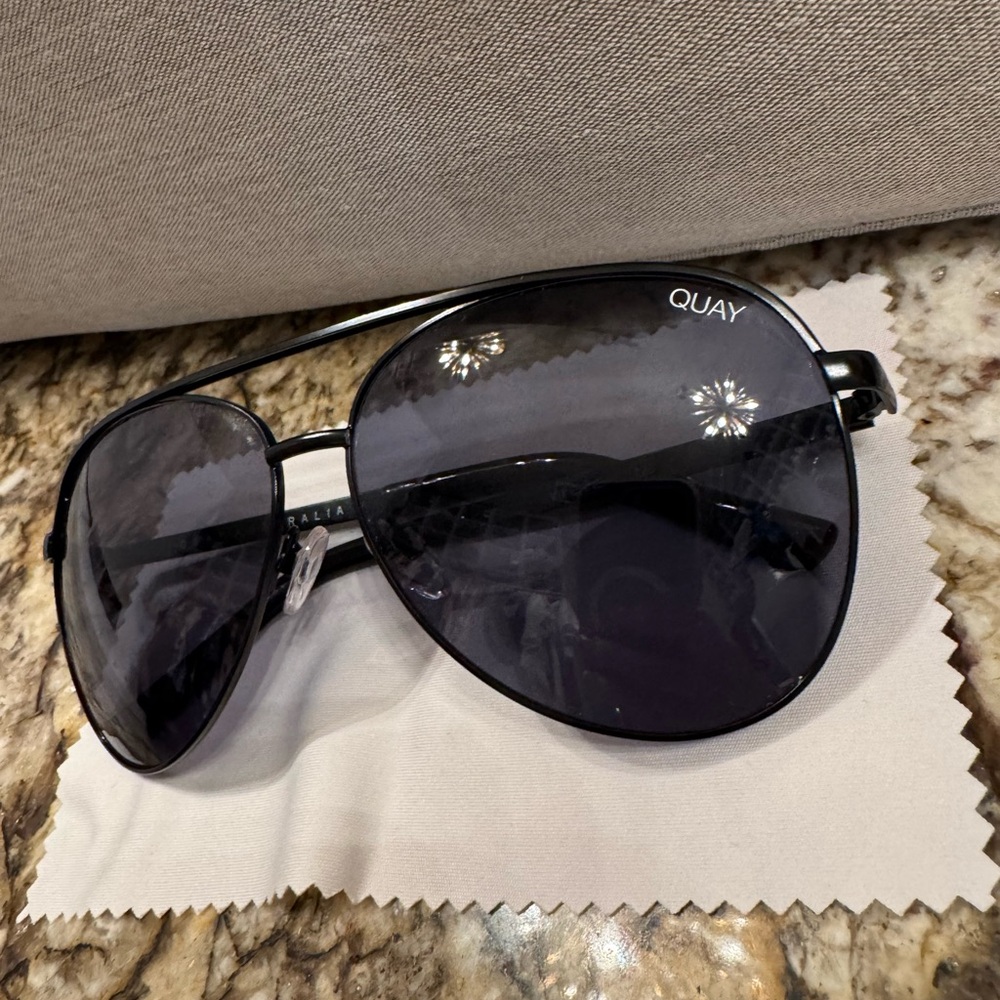 Quay Australia Black Aviator Sunglasses